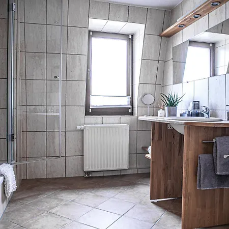 Haus Felix Weinbergblick Dg Апартаменты Радебойль